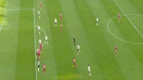 中超积分榜风云突变，五强并列，泰山队逆境逆袭与海港并肩